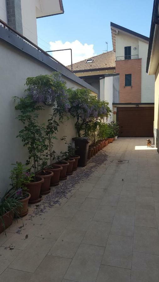Monteceneri 9 B&B Rho Zewnętrze zdjęcie